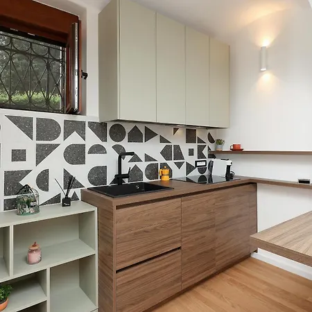 La Verita 1 St Line With Garden Appartement